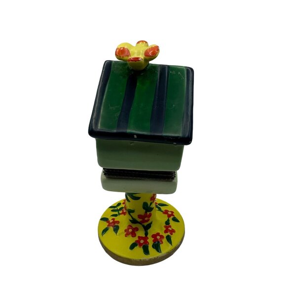 Pier One Ceramic Birdhouse Trinket Box With Floral Design & Bird Figurines - Picture 3 of 7